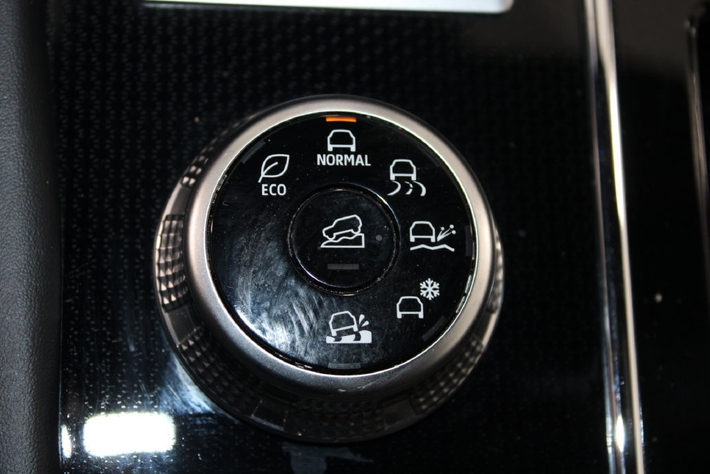 Used 2023 Mitsubishi Outlander SE Black Edition AWD/4WD image 38