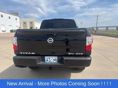Used 2021 Nissan Titan SV w/ SV Convenience Package AWD/4WD image 6