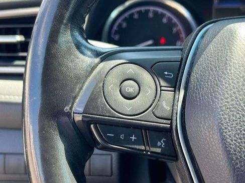Used 2019 Toyota Camry SE FWD image 27