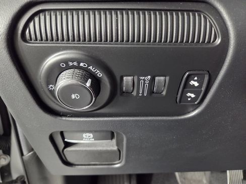 Used 2022 Jeep Grand Wagoneer Series III AWD/4WD image 20