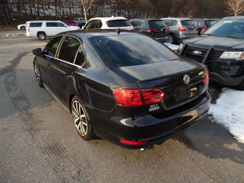 Used 2012 Volkswagen Jetta GLI Autobahn image 3