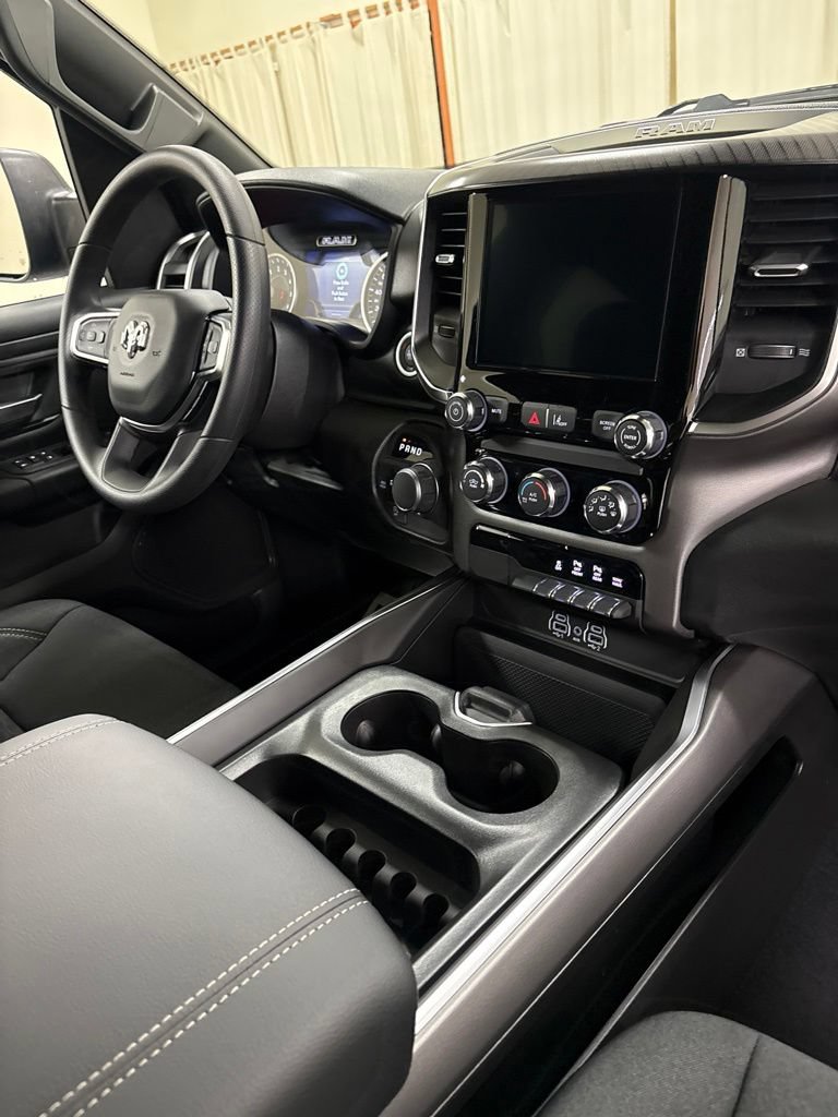 New 2026 RAM 1500 Express AWD/4WD image 25