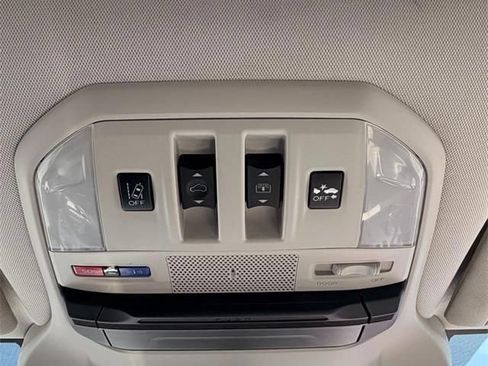 Used 2020 Subaru Ascent Limited w/ Technology Package AWD/4WD image 30
