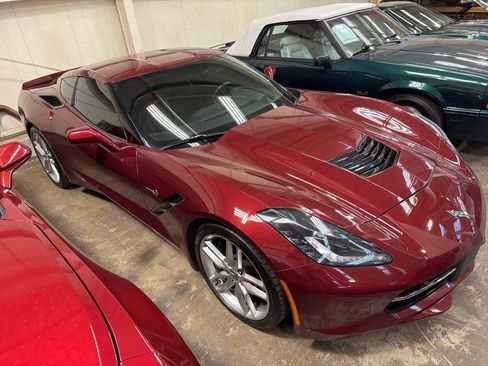 Used 2016 Chevrolet Corvette Stingray Coupe w/ 2LT Preferred Equipment Group image 3