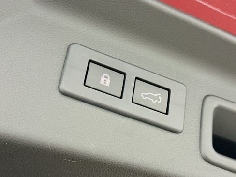 Used 2025 Subaru Forester Touring image 32