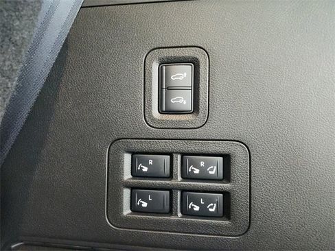 Used 2025 Nissan Armada Platinum Reserve image 56