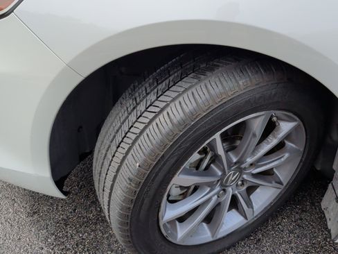 Used 2018 Acura TLX w/ Technology Package image 12