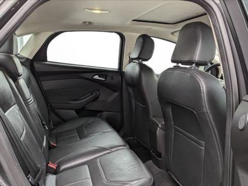 Used 2016 Ford Focus Titanium w/ Titanium Technology Package image 18
