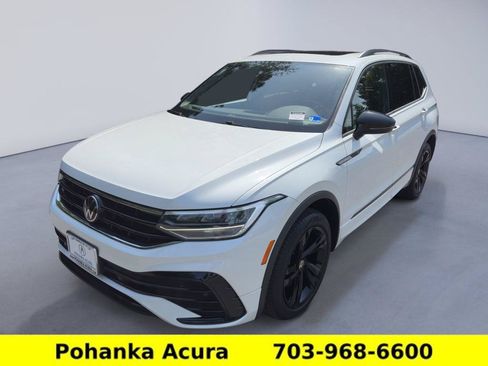 Used 2023 Volkswagen Tiguan SE R-Line FWD image 3
