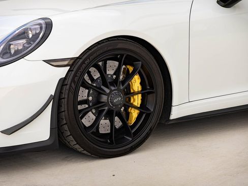Used 2018 Porsche 911 GT3 image 6