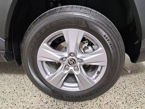 Used 2025 Toyota RAV4 XLE image 8