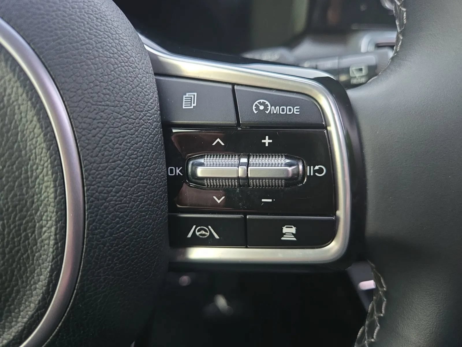 Used 2023 Kia Sorento SX AWD/4WD image 22