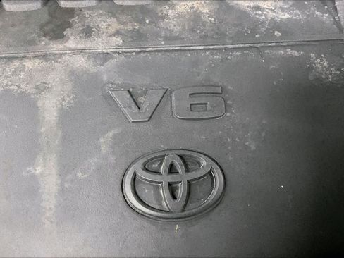 Used 2015 Toyota Highlander XLE AWD/4WD image 32