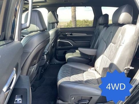Used 2025 Kia Telluride AWD image 26