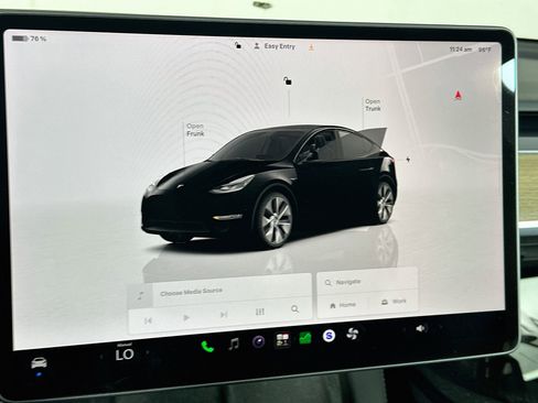Used 2023 Tesla Model Y Long Range AWD/4WD image 19