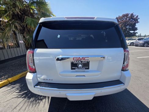Used 2018 GMC Yukon Denali w/ Open Road Package image 9