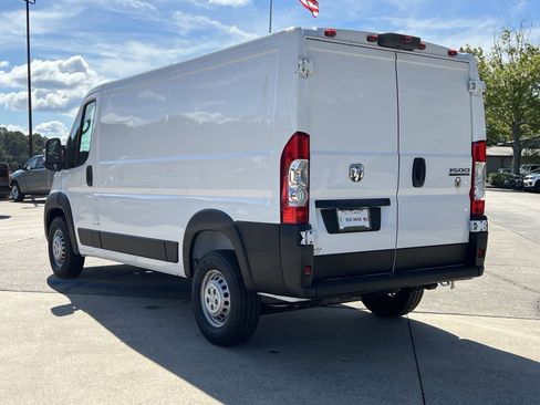 Used 2024 RAM ProMaster 1500 w/ Convenience Group image 6