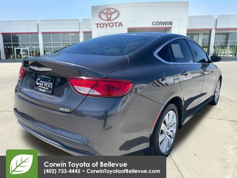Used 2016 Chrysler 200 LX FWD image 5