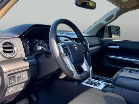 Used 2014 Toyota Tundra SR5 w/ SR5 Upgrade Package AWD/4WD image 18