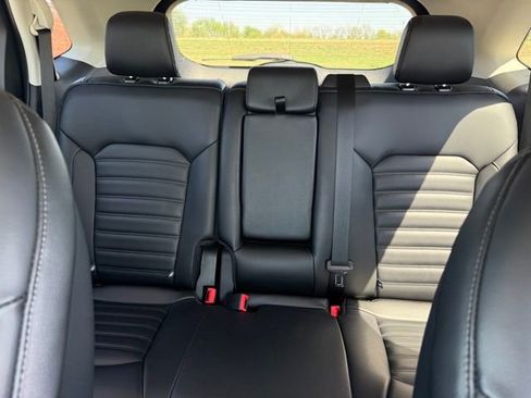 Certified 2024 Ford Edge SEL w/ Convenience Package AWD/4WD image 18