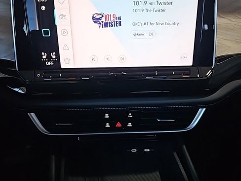 New 2026 Volkswagen Atlas SE image 32