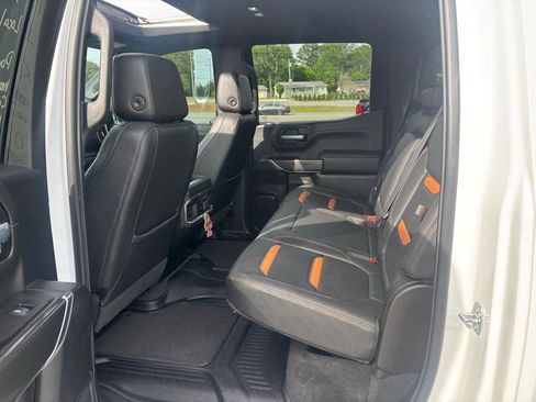 Used 2021 GMC Sierra 1500 AT4 w/ AT4 Premium Package AWD/4WD image 13