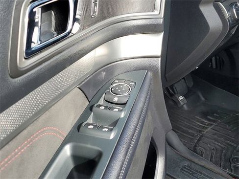 Used 2018 Ford Explorer XLT w/ Equipment Group 202A image 19
