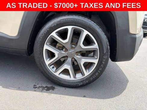 Used 2015 Jeep Renegade Latitude w/ Popular Equipment Group FWD image 10