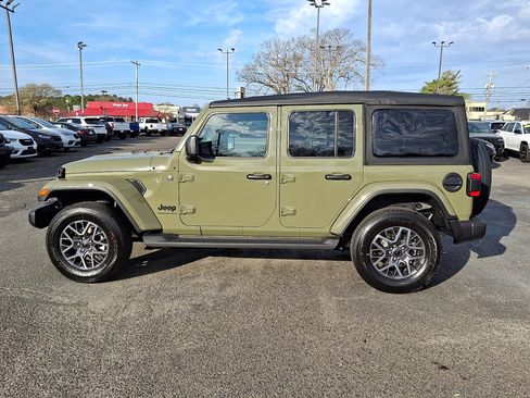 New 2026 Jeep Wrangler Sahara image 8
