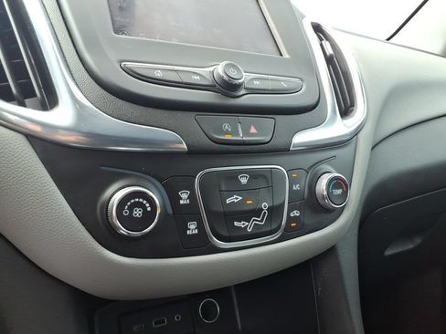 Certified 2023 Chevrolet Equinox LS w/ LS Convenience Package FWD image 19