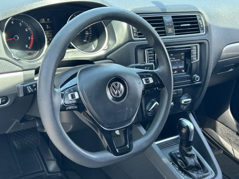 Used 2017 Volkswagen Jetta S FWD image 27
