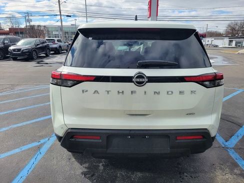 New 2025 Nissan Pathfinder S image 5