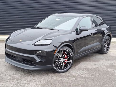 Used 2025 Porsche Macan 4S Electric AWD/4WD image 1