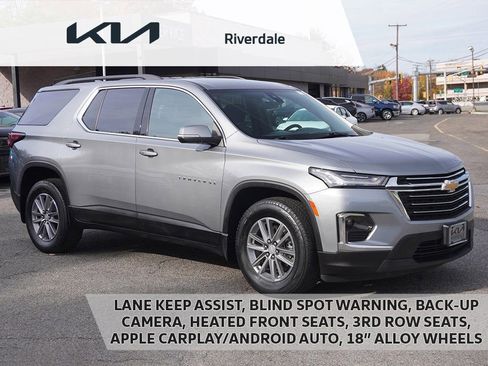 Used 2023 Chevrolet Traverse LT w/ LPO, Floor Liner Package image 1