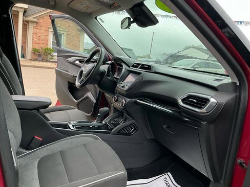 Used 2021 Chevrolet TrailBlazer LT FWD image 23