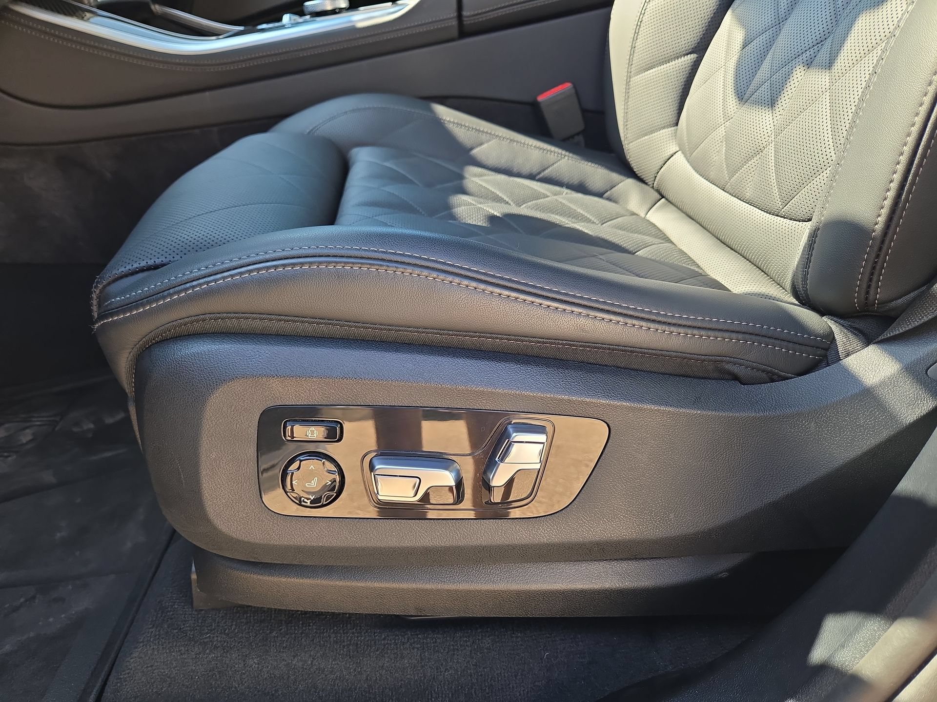 Used 2026 BMW X5 M60i AWD/4WD image 17
