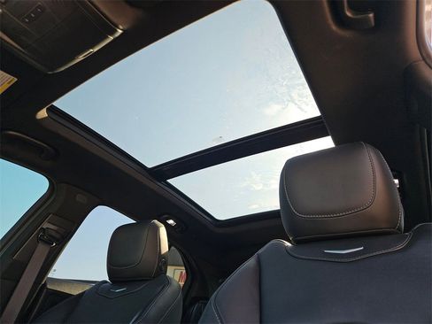 Used 2020 Cadillac XT4 Premium Luxury image 24