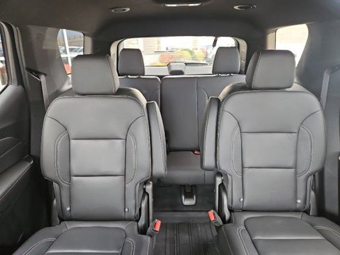 Used 2023 Chevrolet Traverse LT w/ LPO, Floor Liner Package image 25