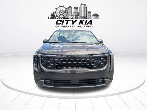 Certified 2026 Kia Carnival SX w/ SX Dark Edition Package FWD image 8