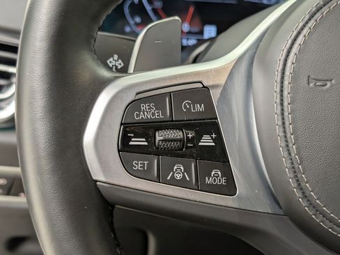 Used 2022 BMW X5 xDrive40i w/ M Sport Package image 19