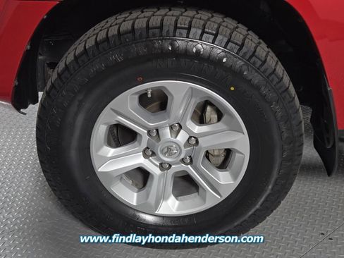 Used 2020 Toyota 4Runner SR5 Premium image 8