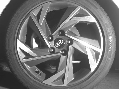 Used 2025 Hyundai Elantra SEL FWD image 12