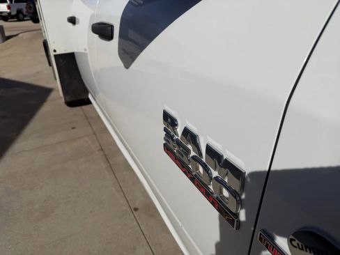 Used 2018 RAM 3500 Tradesman w/ Chrome Appearance Group image 62