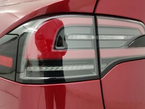 Used 2024 Tesla Model X AWD/4WD image 43