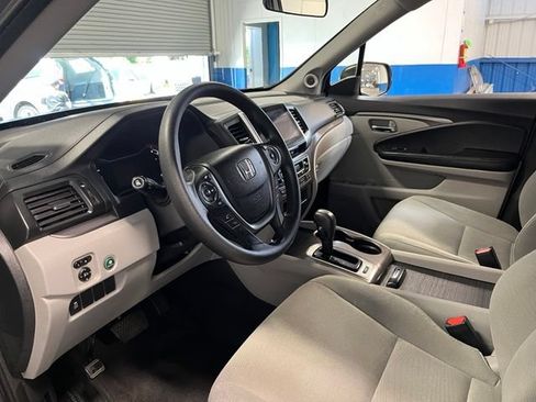 Used 2017 Honda Pilot EX image 22
