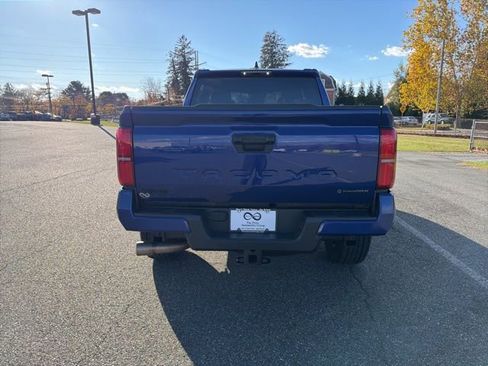 Used 2024 Toyota Tacoma TRD Sport image 7