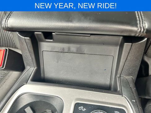 Certified 2022 Ford Explorer XLT image 30