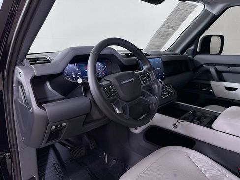 Certified 2025 Land Rover Defender 110 X-Dynamic SE image 9