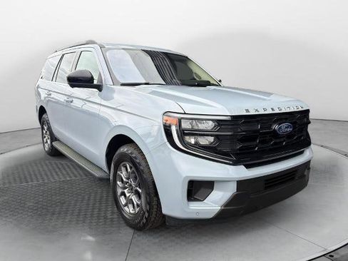Certified 2025 Ford Expedition Active image 1