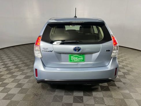Used 2016 Toyota Prius V Five image 6